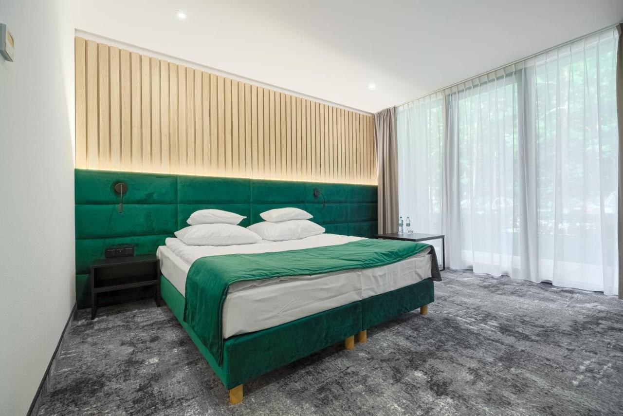 Szumy Park Hotel & Restaurant Susiec Dış mekan fotoğraf