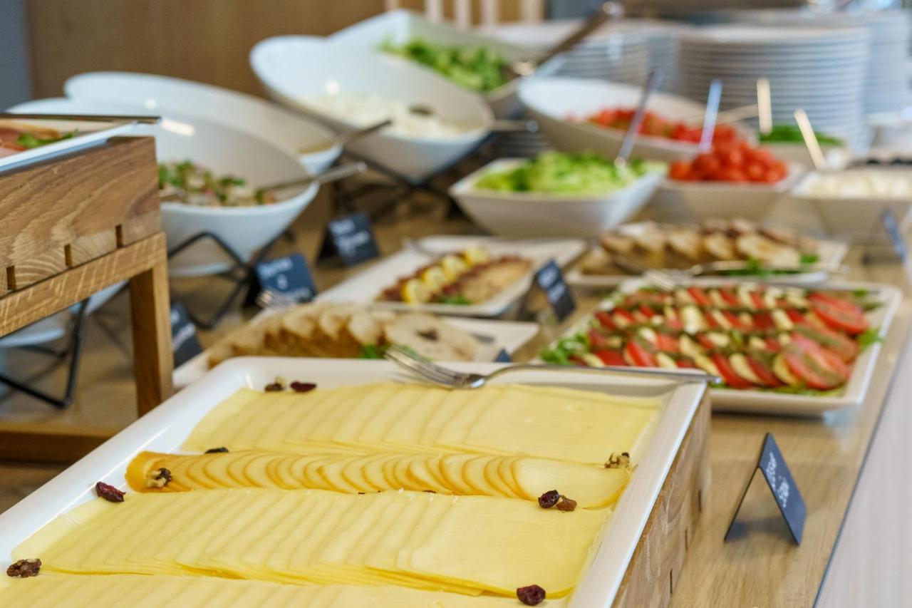 Szumy Park Hotel & Restaurant Susiec Dış mekan fotoğraf